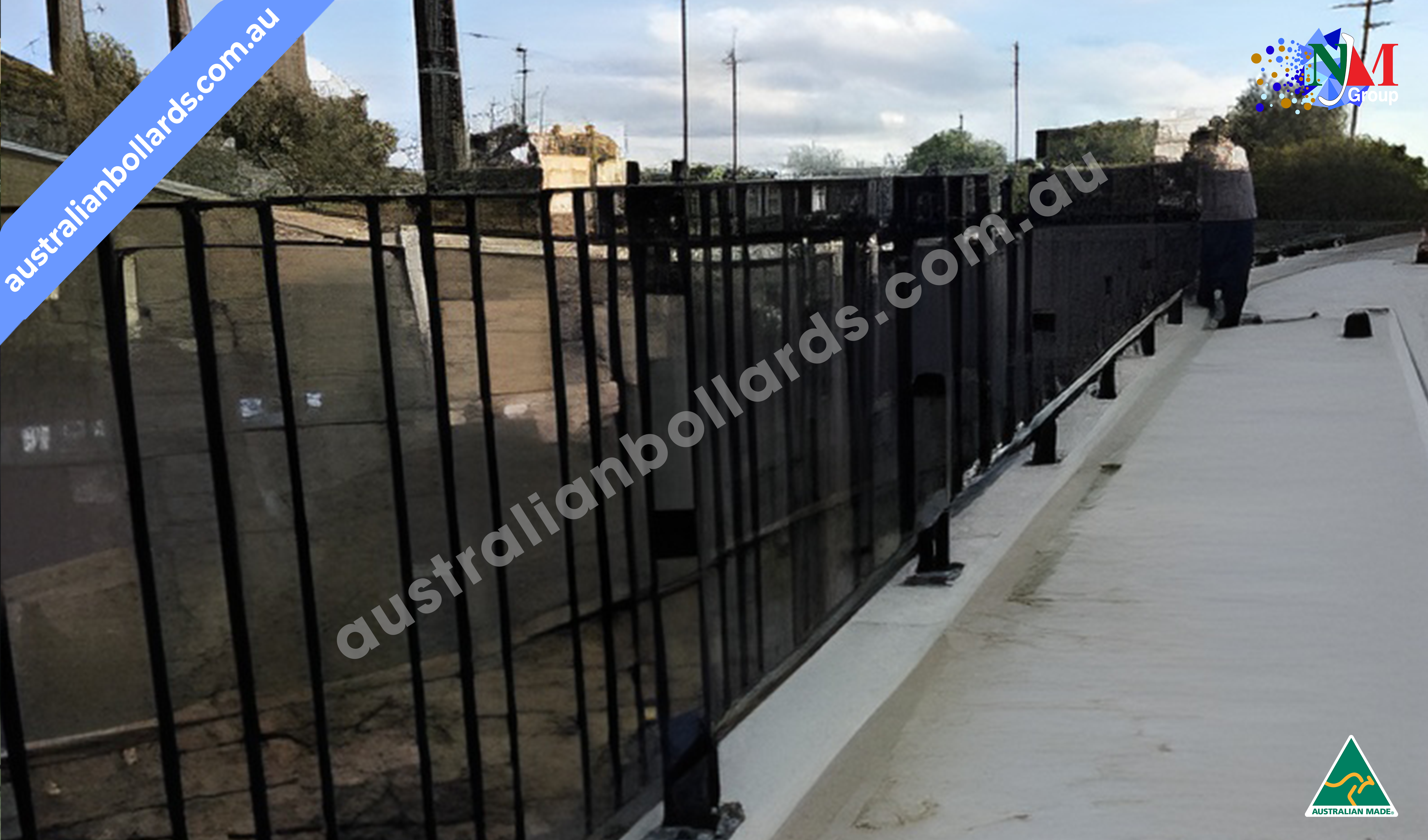 RHINO SECURITY FENCING PEDESTRIAN BARRIER